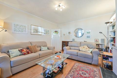 undefined, Courtfield Avenue, Harrow, HA1