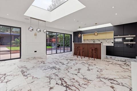 4 bedroom semi-detached house for sale, Cowley Crescent, Hersham, KT12