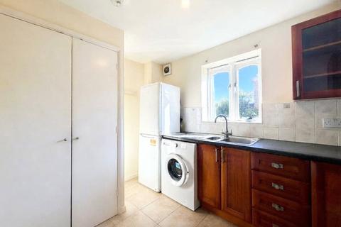 2 bedroom apartment for sale, Ascot Court, Hampshire GU11