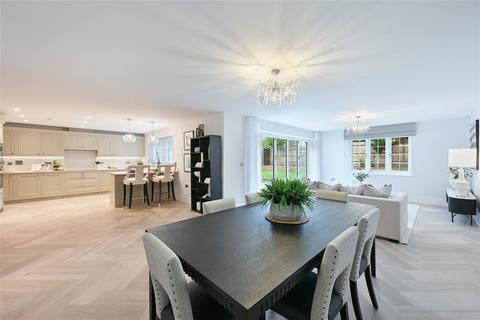4 bedroom detached house for sale, Shelvers Way, Tadworth, Surrey, KT20