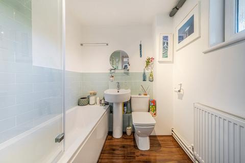 1 bedroom apartment for sale, Holywell Close, London