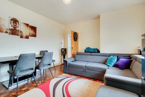 2 bedroom flat to rent, Harrow HA2