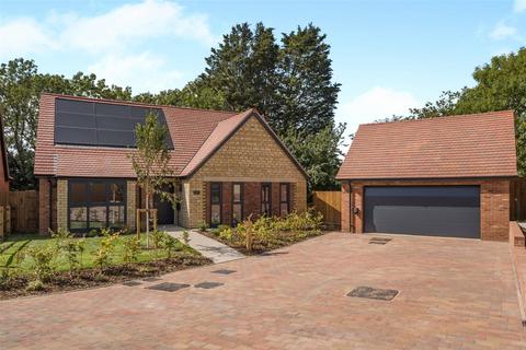 3 bedroom bungalow for sale, The Snowdrop, Cherringtons, Kidnappers Lane, Cheltenham GL53