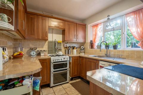 4 bedroom semi-detached house for sale, Jubilee Crescent, Gravesend, Kent, DA12 4JF