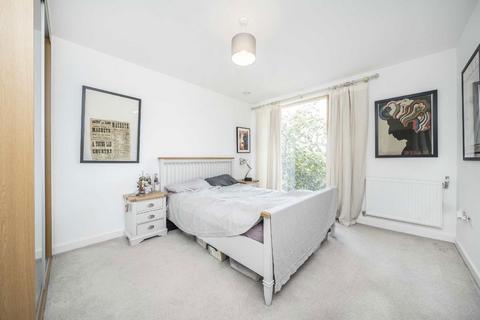 1 bedroom flat for sale, Regiment Hill, London NW7