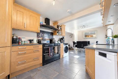 4 bedroom semi-detached house for sale, Boulters Close, Slough
