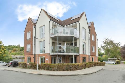 2 bedroom flat for sale, Spring Walk, Tunbridge Wells, Kent, TN4
