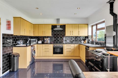 6 bedroom detached bungalow for sale, Penyrheol, Pontypool NP4