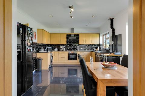 6 bedroom detached bungalow for sale, Penyrheol, Pontypool NP4