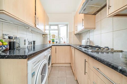 3 bedroom flat for sale, Barons Court Road, London W14