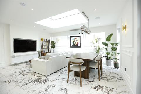 4 bedroom end of terrace house for sale, Cowley Crescent, Hersham, KT12