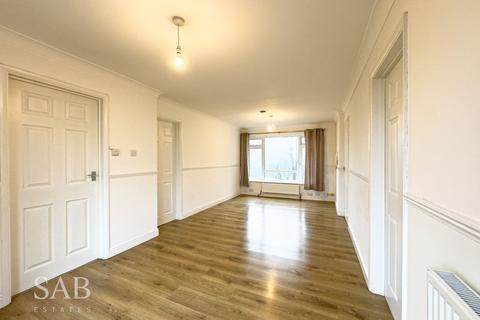 3 bedroom flat to rent, Plantation Road, Amersham, HP6