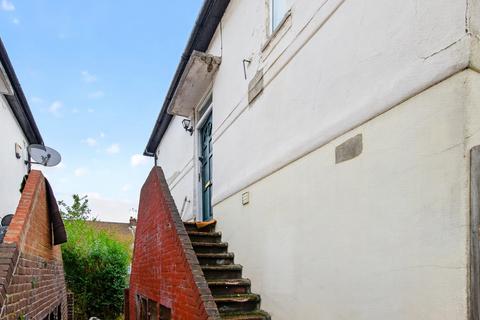 2 bedroom flat for sale, Greenford UB6