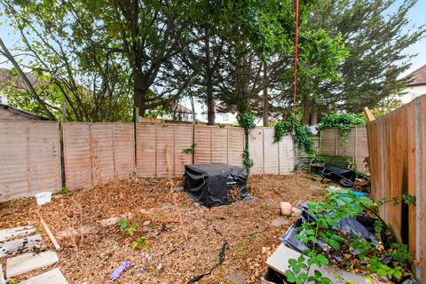 2 bedroom flat for sale, Greenford UB6