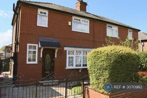 3 bedroom semi-detached house to rent, Collingwood Drive, Swinton, Manchester, M27
