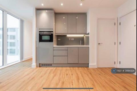 Studio to rent, West Gate, Ealing, W5