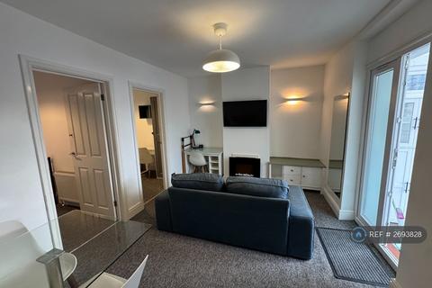 undefined, Windsor Close, Exeter, EX4