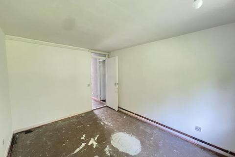2 bedroom flat for sale, 22 Parklands Road, Wednesbury, WS10 7TL