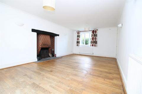 4 bedroom detached house to rent, FITZALAN ROAD, HORSHAM