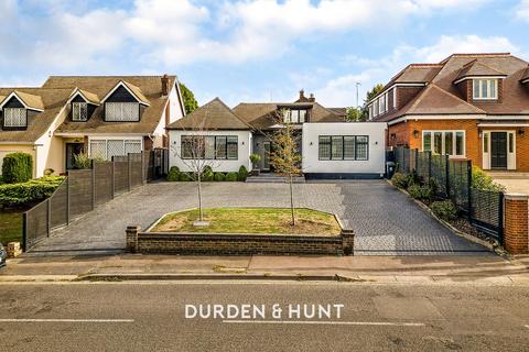 4 bedroom detached house for sale, Nursery Road, Loughton, IG10