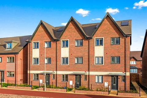 4 bedroom end of terrace house to rent, Barrosa Way, Whitehouse, MK8