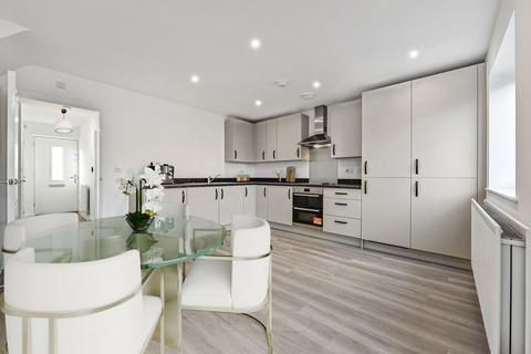 4 bedroom end of terrace house to rent, Barrosa Way, Whitehouse, MK8
