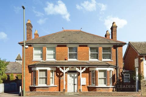1 bedroom flat to rent, West Hill, Epsom, Surrey, KT19