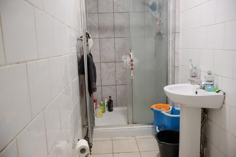 8 bedroom block of apartments for sale, Oval Road South, Dagenham RM10