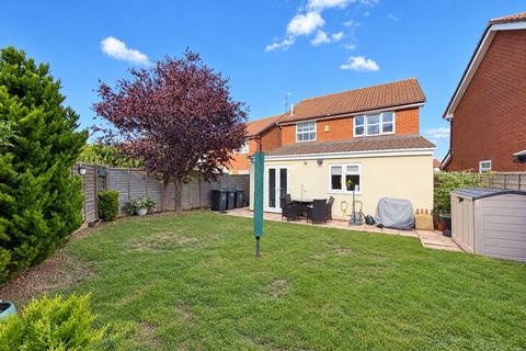 3 bedroom detached house for sale, Ames Close, Luton, LU3