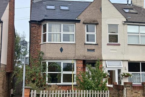 4 bedroom semi-detached house for sale, Belmont Road, Uxbridge, UB8 1QX