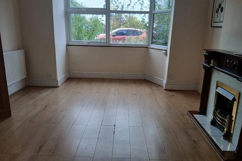4 bedroom semi-detached house for sale, Belmont Road, Uxbridge, UB8 1QX
