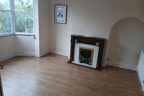 4 bedroom semi-detached house for sale, Belmont Road, Uxbridge, UB8 1QX