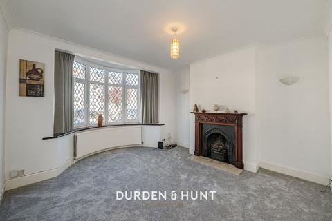 3 bedroom terraced house for sale, Chudleigh Crescent, Ilford IG3