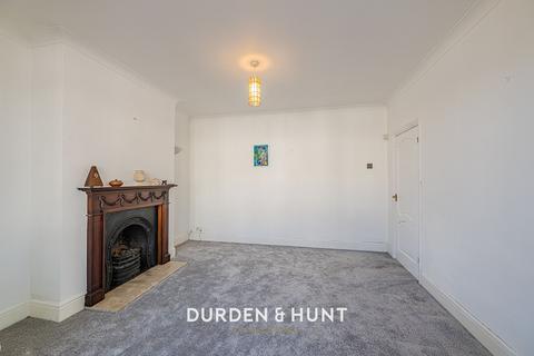 3 bedroom terraced house for sale, Chudleigh Crescent, Ilford IG3