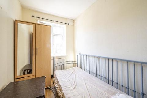 undefined, Wellington Road  E6, East Ham, London, E6