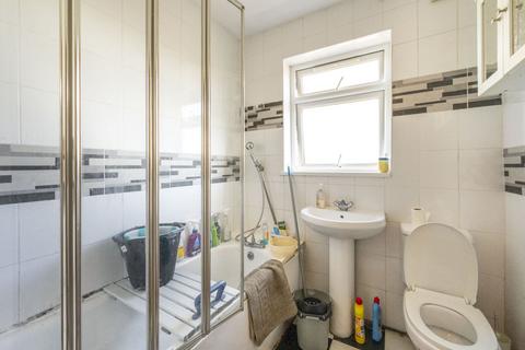 undefined, Wellington Road  E6, East Ham, London, E6
