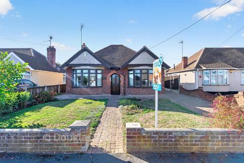 2 bedroom detached bungalow for sale, Deirdre Avenue, Wickford, Essex