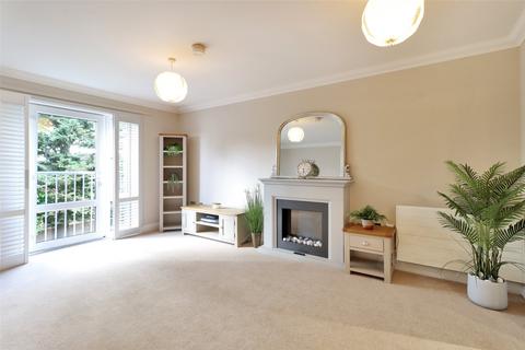 2 bedroom apartment for sale, Rowhill Road, Hextable, Kent, BR8