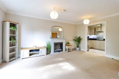2 bedroom apartment for sale, Rowhill Road, Hextable, Kent, BR8