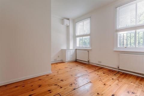 undefined, Gray's Inn Road, London, WC1X