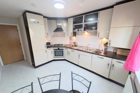 2 bedroom flat to rent, Portland Street, Aberdeen, AB11
