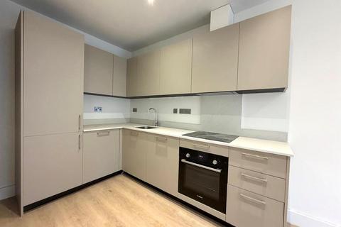 2 bedroom flat to rent, The Avenue, West Ealing, W13