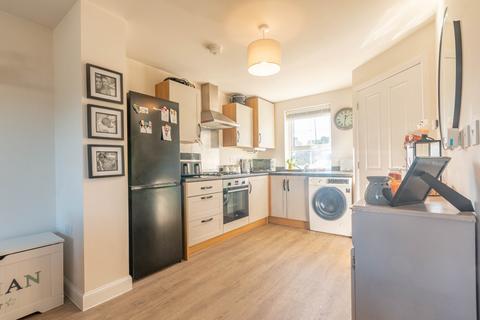 2 bedroom semi-detached house for sale, Hebble Close, Clayton, Bradford, West Yorkshire, BD14