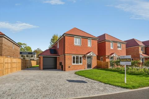 3 bedroom detached house for sale, Orchard Close, Bosham, Chichester, West Sussex, PO18