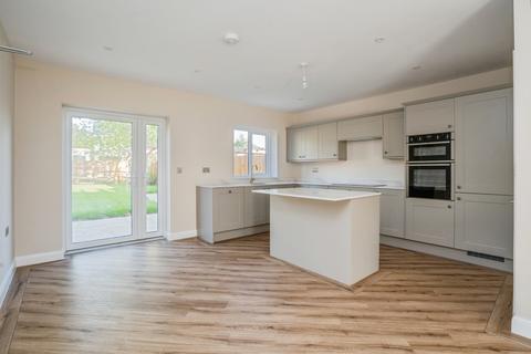3 bedroom detached house for sale, Orchard Close, Bosham, Chichester, West Sussex, PO18