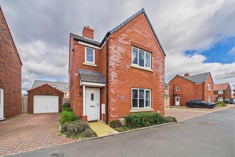 3 bedroom detached house for sale, Gates Close, Thurston,