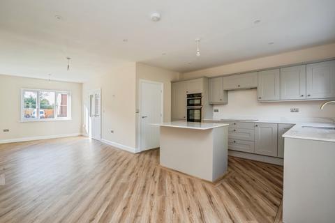 3 bedroom link detached house for sale, Orchard Close, Bosham, Chichester, West Sussex, PO18