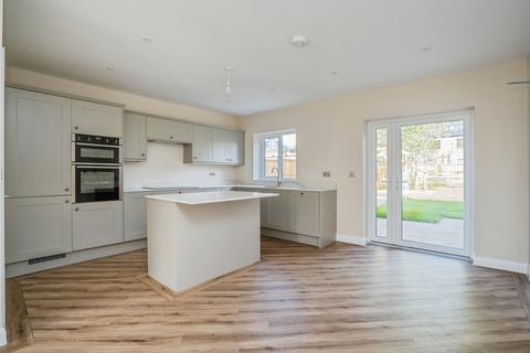 3 bedroom link detached house for sale, Orchard Close, Bosham, Chichester, West Sussex, PO18