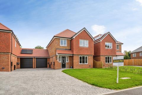 4 bedroom link detached house for sale, Orchard Close, Bosham, Chichester, West Sussex, PO18