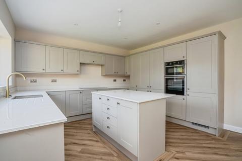 4 bedroom link detached house for sale, Orchard Close, Bosham, Chichester, West Sussex, PO18